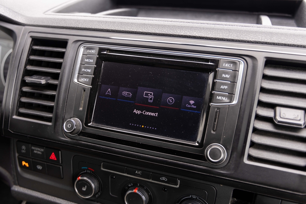 Volkswagen Transporter 2017 фото Volkswagen Transporter 2017 фото 18