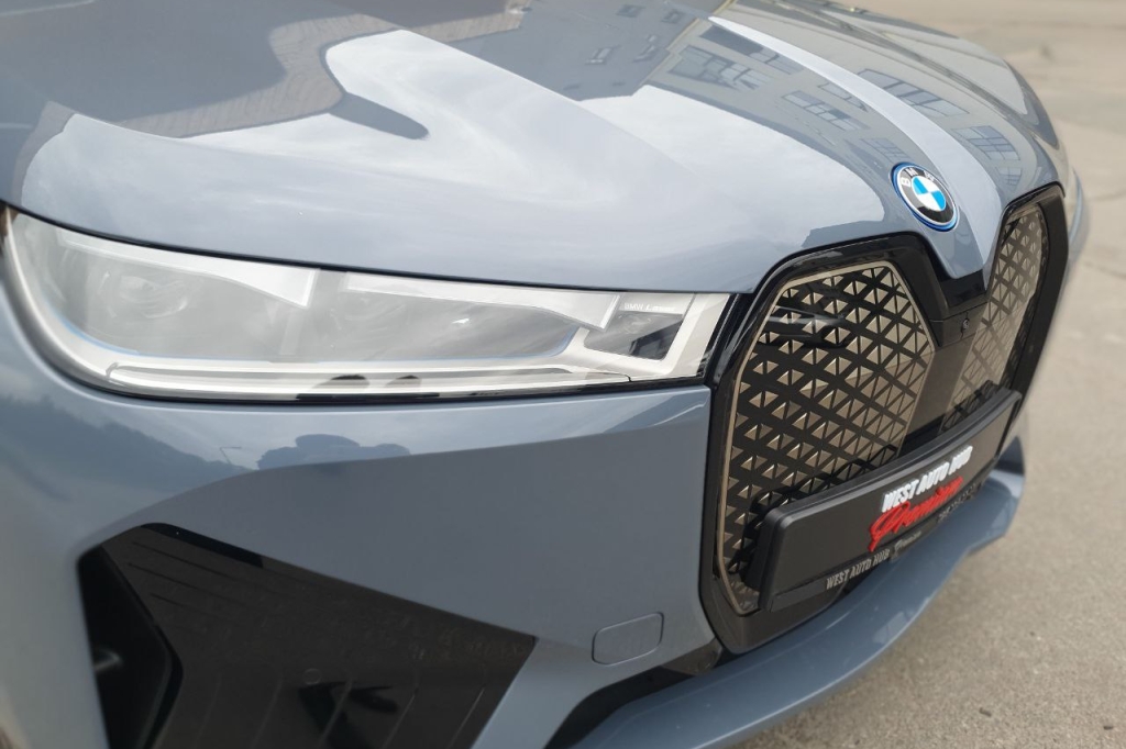 BMW iX M60 2022 фото 3