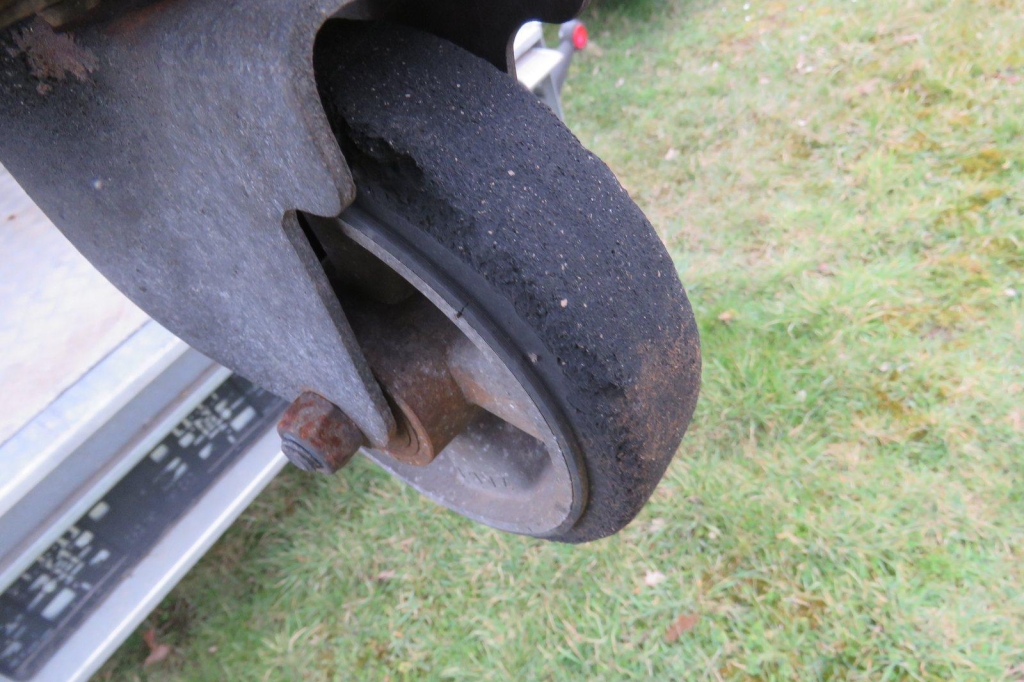 Blyss Anhänger Jupiter 2017 фото 4