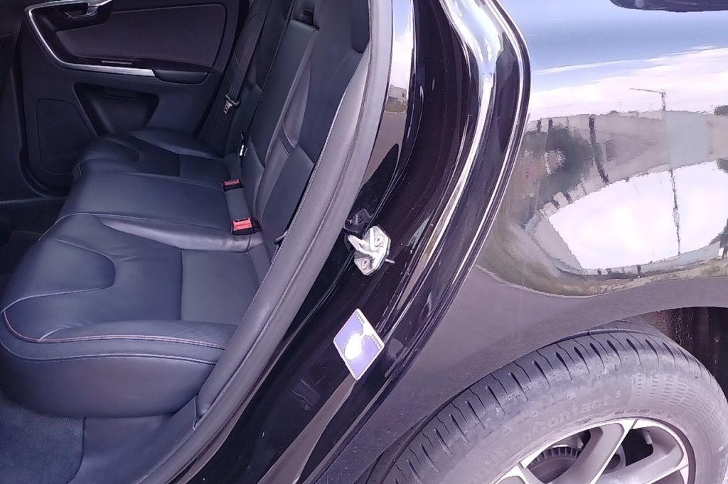 Volvo XC60 2016 фото 14