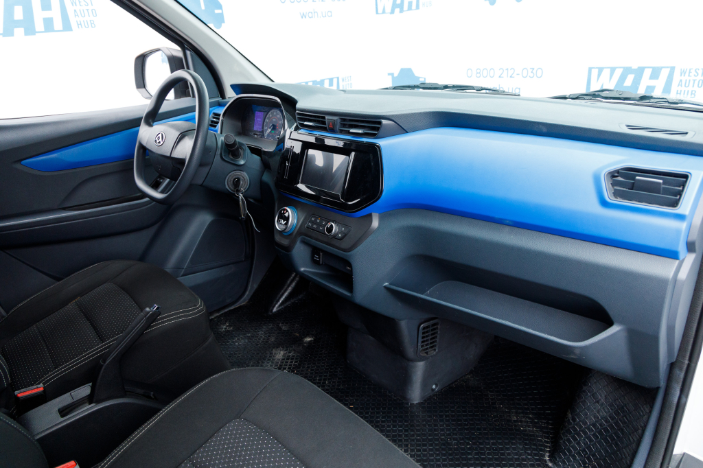 Maxus EV30L 2019 photo 16