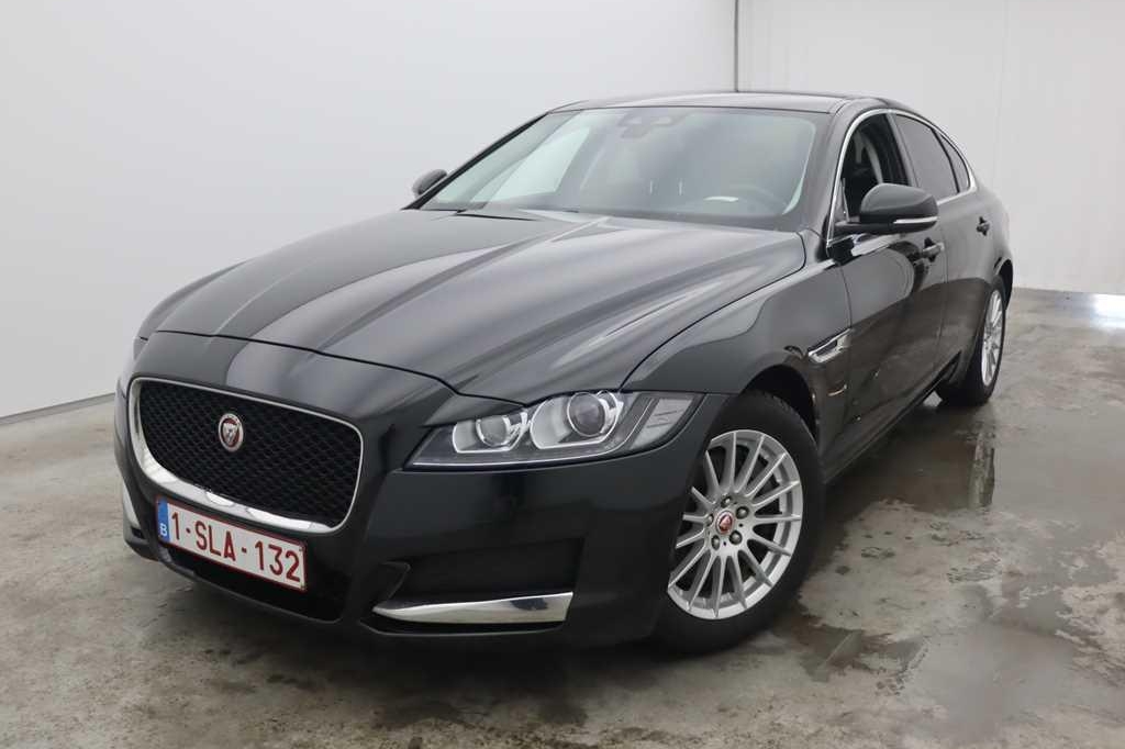 Jaguar XF 2017 фото 1