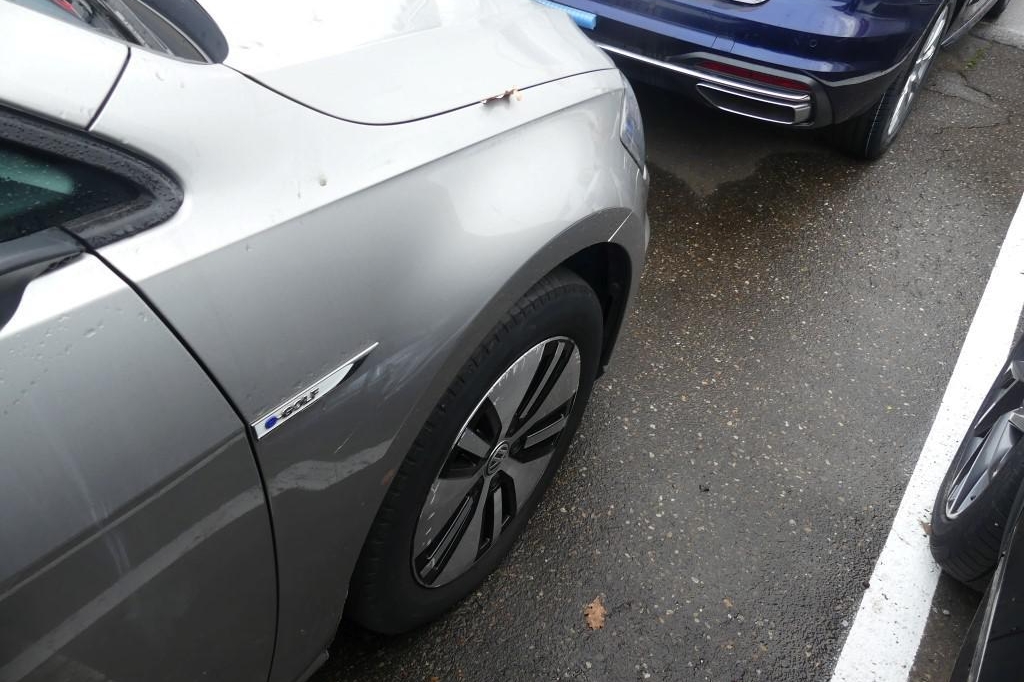 Volkswagen e-Golf 2018 фото 30