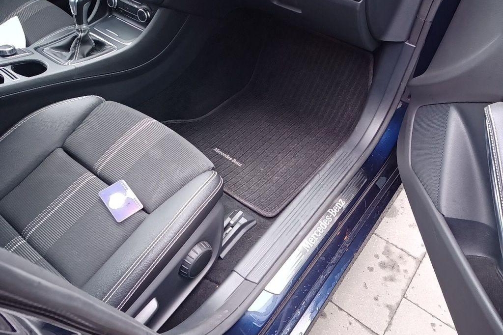 Mercedes-Benz CLA 2017 photo 44