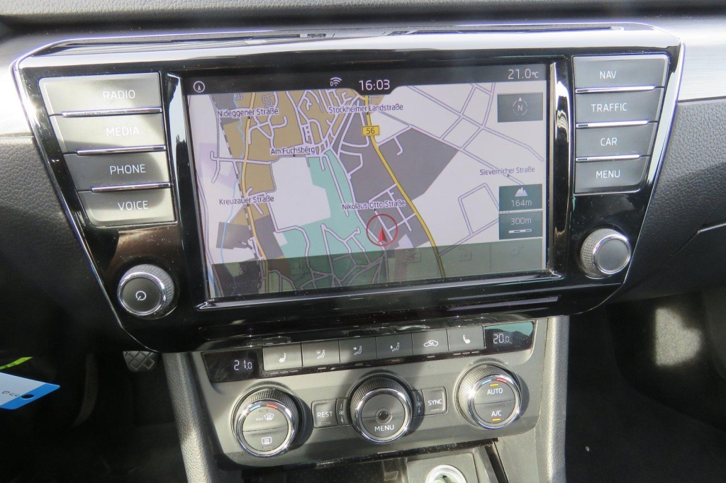 Skoda Superb Combi 2017 фото 2