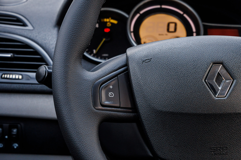 Renault Megane 2010 photo 8