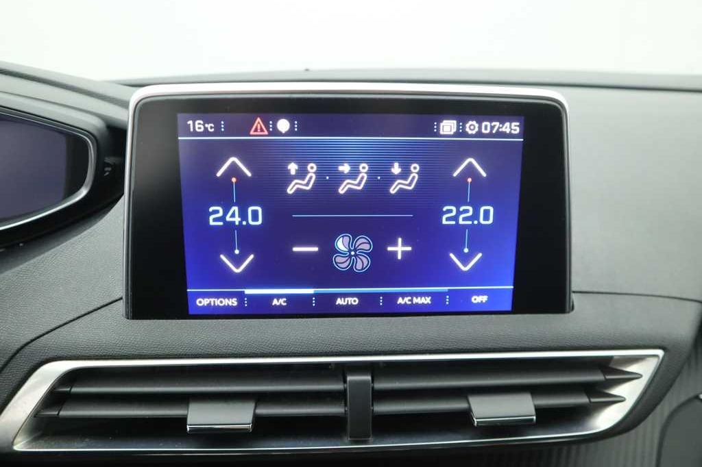 Peugeot 3008 2017 фото 43