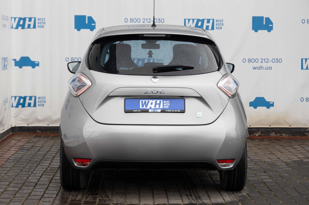 Renault Zoe 2015 фото 8