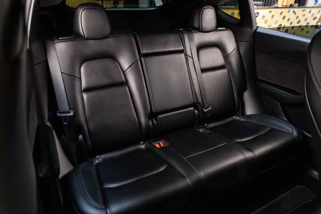 Tesla Model Y Long Range Dual Motor 2022 фото Tesla Model Y Long Range Dual Motor 2022 фото 27