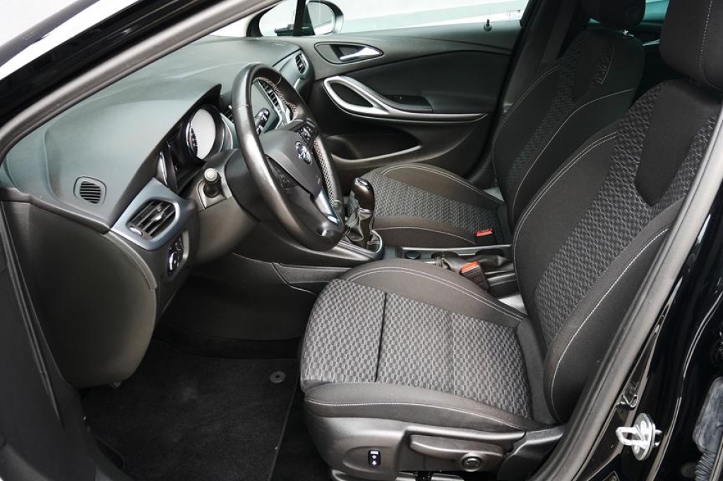 Opel Astra Sports Tourer 2018 photo 6