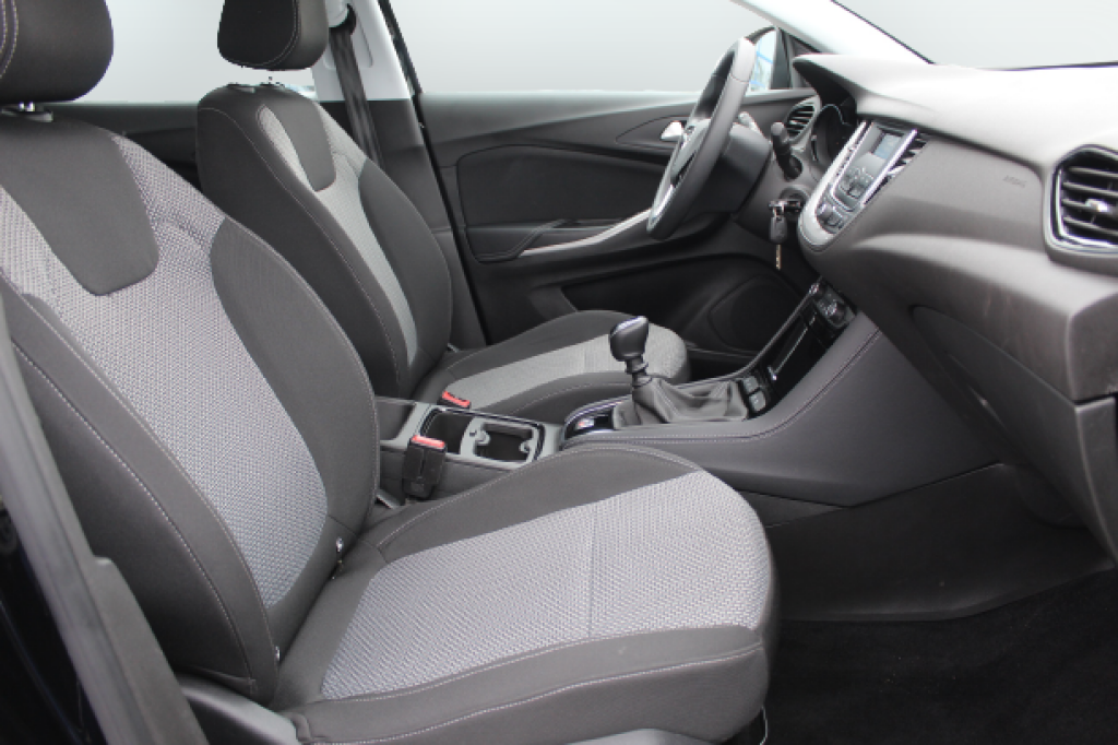 Opel Grandland X 2019 фото 1