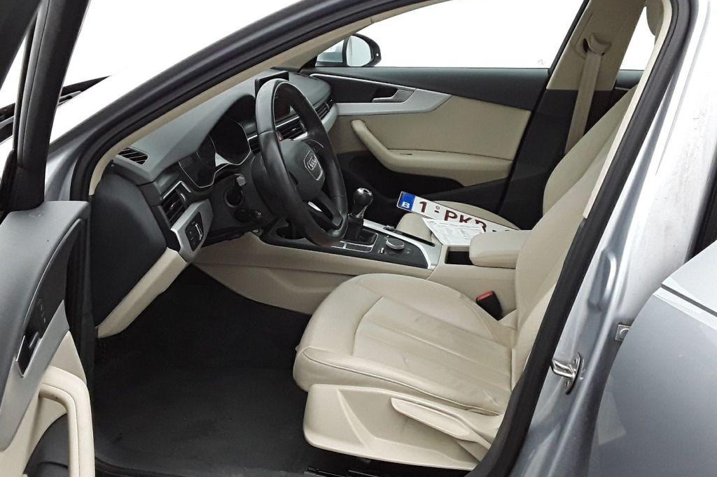 Audi A4 2016 photo 6