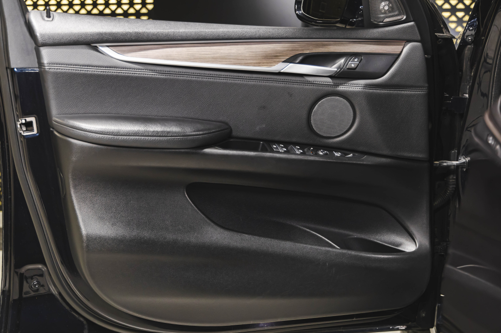 BMW X5 2015 фото 20