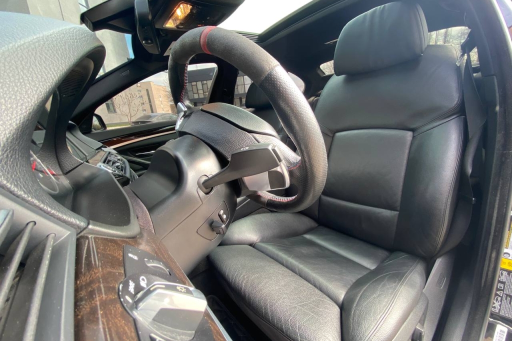 BMW 5 Series 535i 2012 photo 8