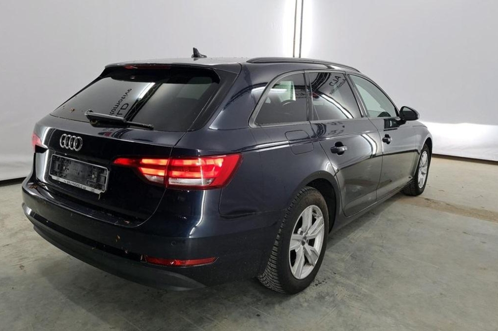 Audi A4 Avant 2017 фото 3