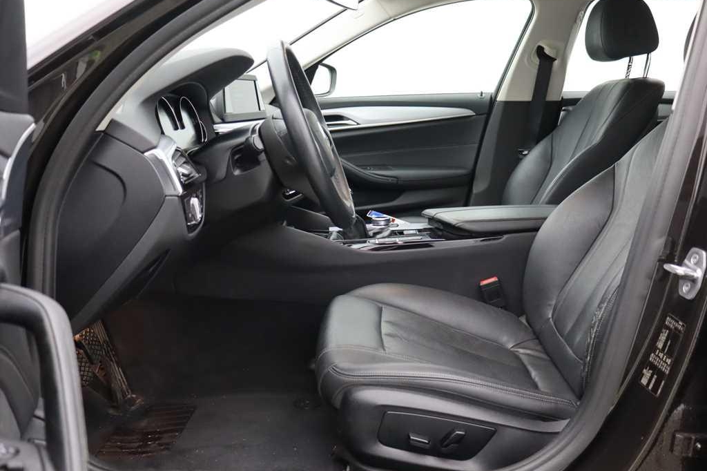 BMW 5er Touring 2018 photo 3