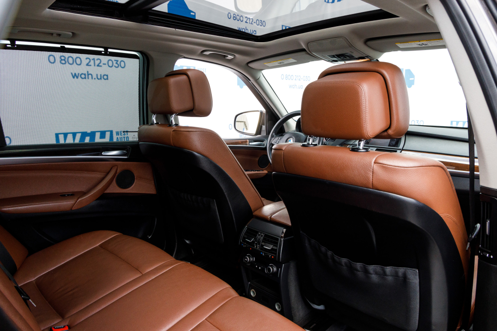 BMW X5 xDrive 35і 2011 photo 17