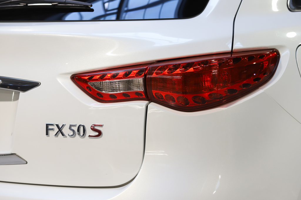 Infiniti FX 50 S 2008 фото 15