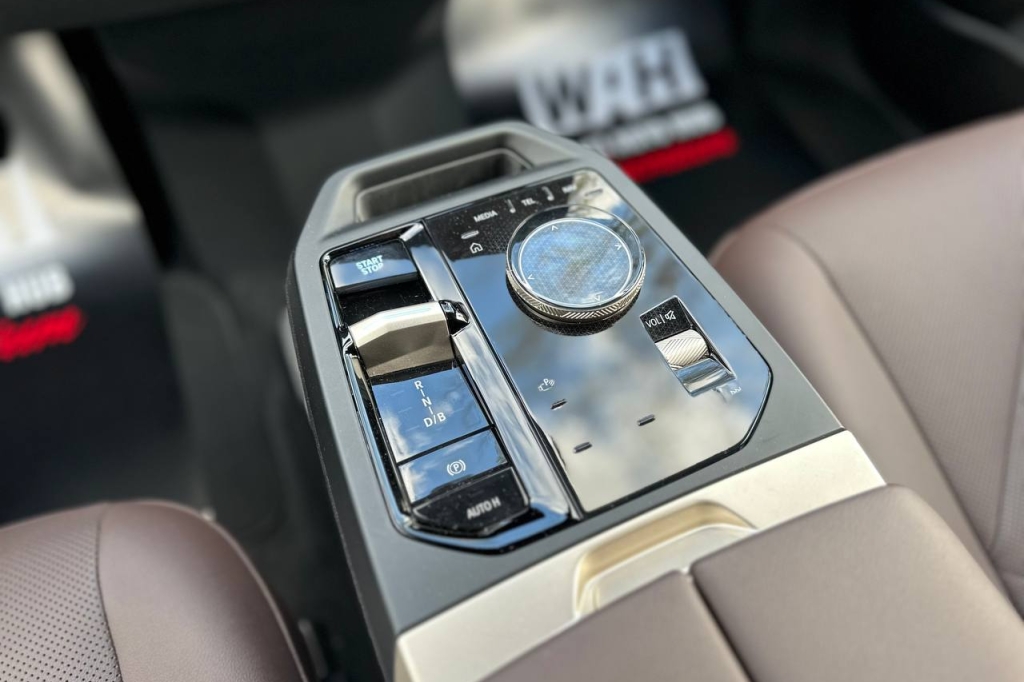 BMW iX xDrive40 2021 photo 22