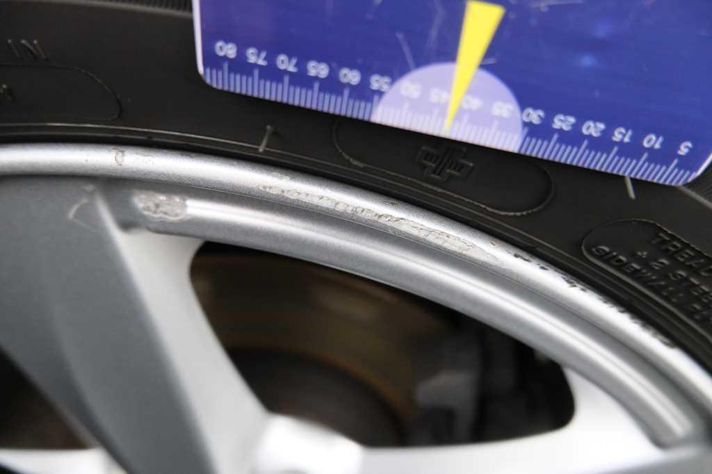 Volvo V40 2017 фото 14