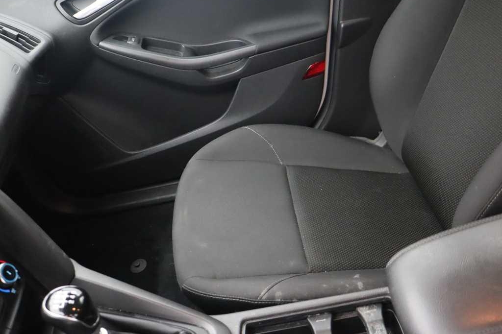 Ford Focus Tunier 2018 photo 10