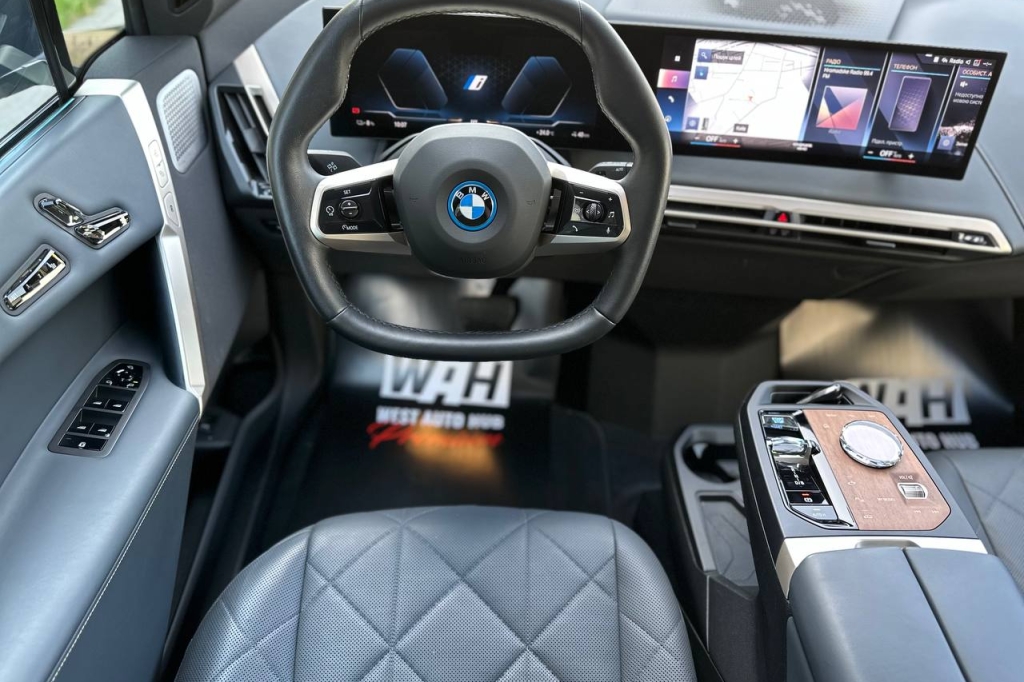 BMW iX M60 2022 фото 22