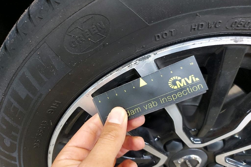 Volvo V40 2016 фото 18