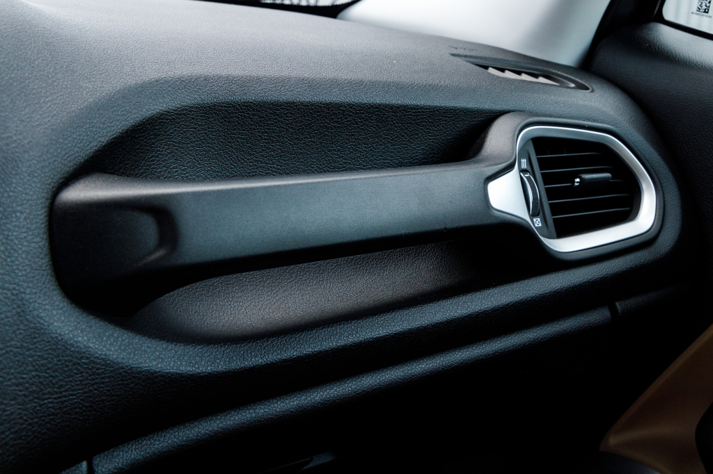 Jeep Renegade Sport 4x4 2015 photo 9