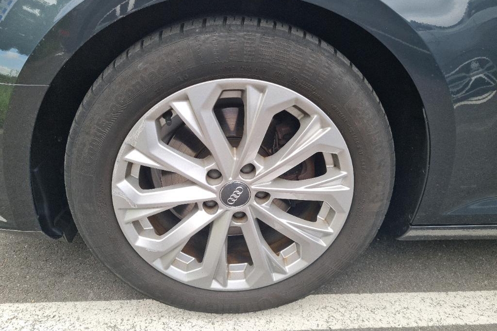 Audi A4 2016 photo 44