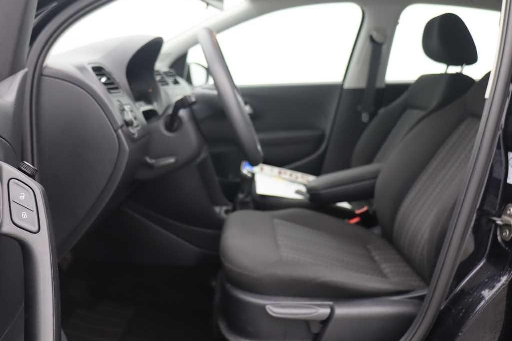 Volkswagen Polo 2016 photo 1