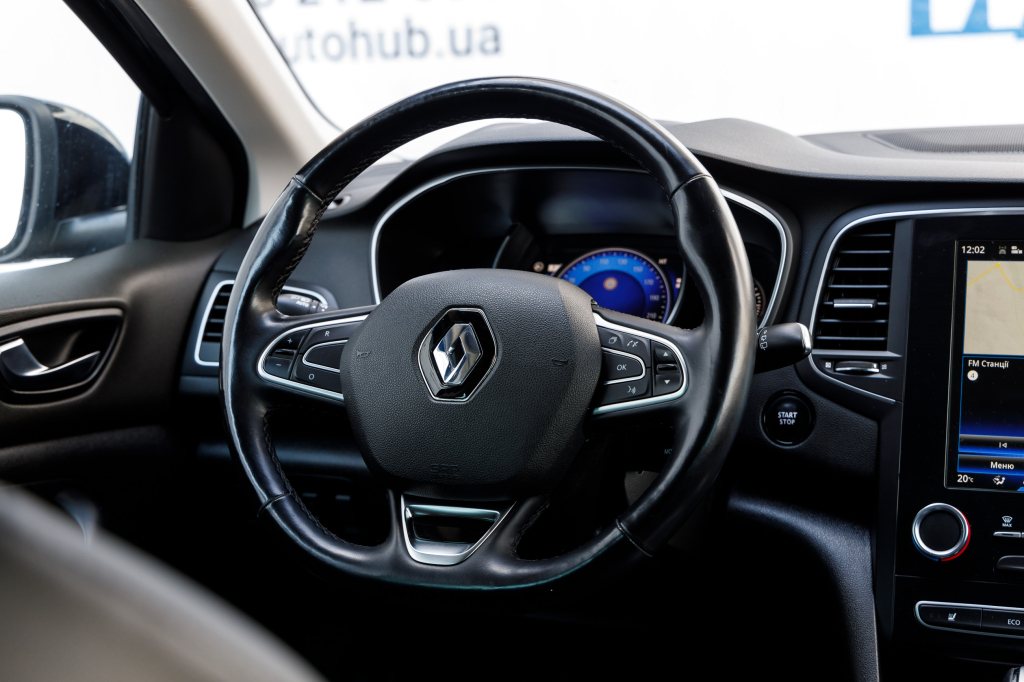 Renault Megane BOSE 2017 photo 34