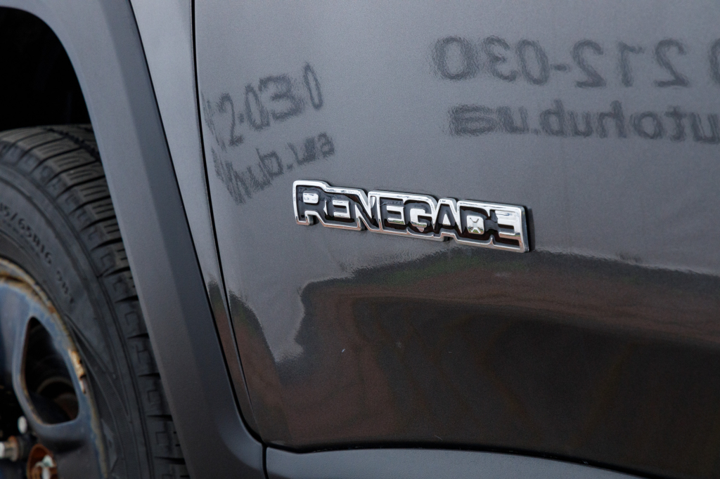 Jeep Renegade Sport 4x4 2015 photo 8