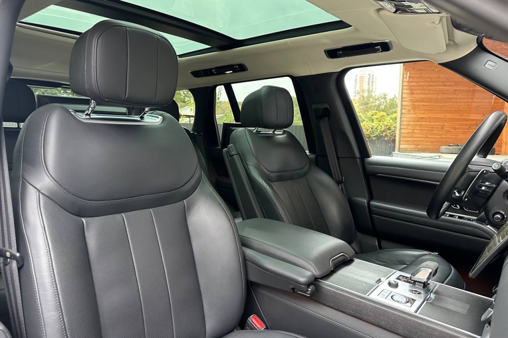 Land Rover Range Rover 3.0 D350 MHEV AWD First Edition  2023 photo 15