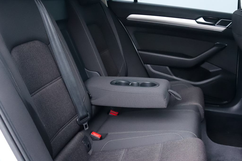 Volkswagen Passat B8 Comfortline 2015 photo 16