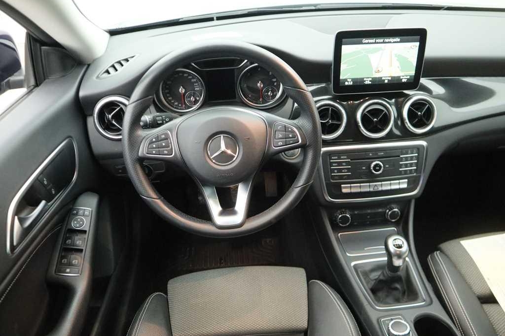 Mercedes-Benz CLA 2017 фото 2