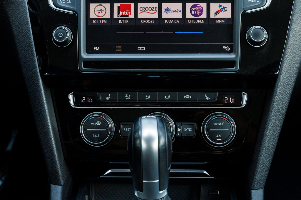 Volkswagen Passat B8 Highline 4Motion 2016 photo 8