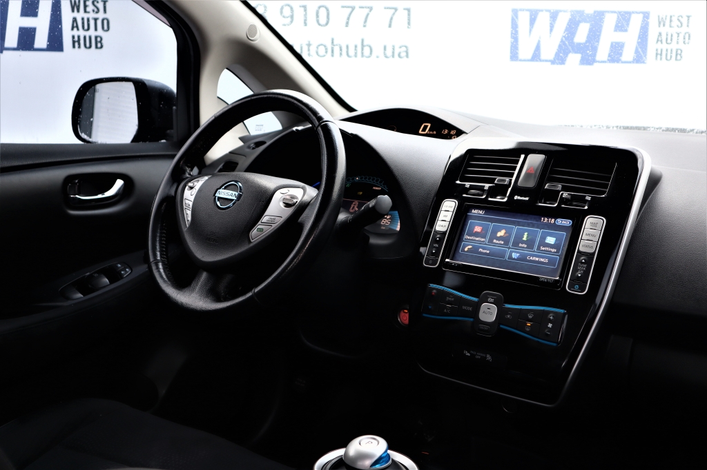 Nissan Leaf photo 10