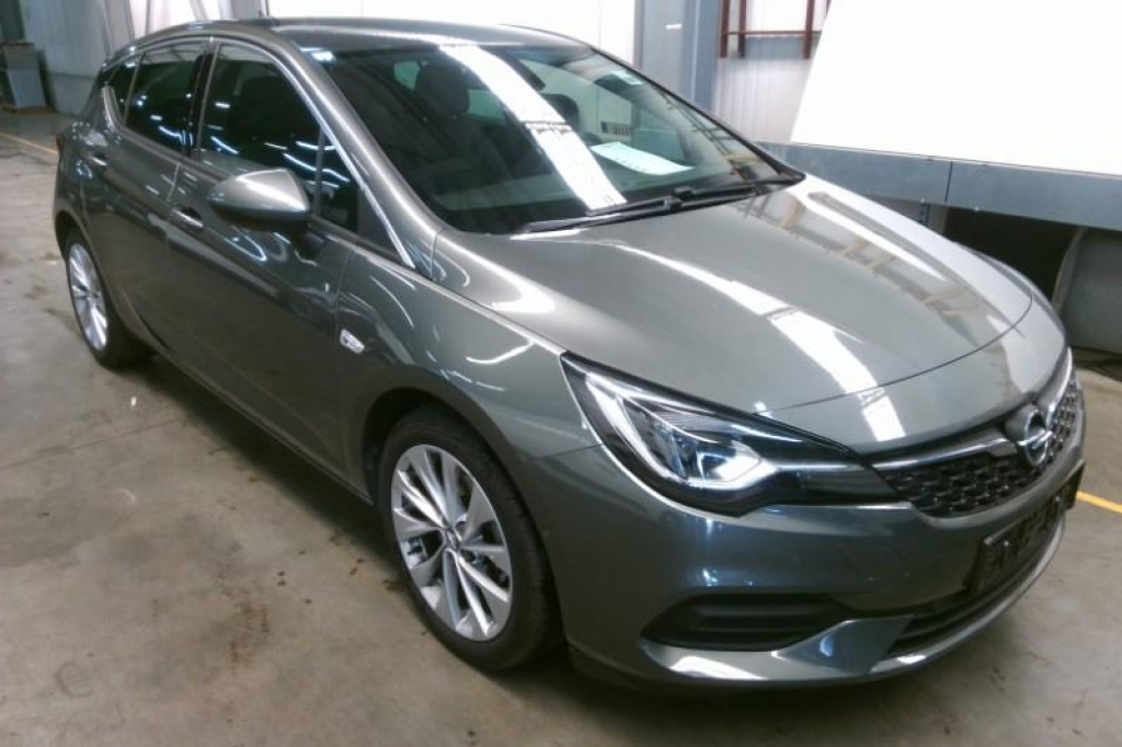 Opel Astra 2020 фото 4
