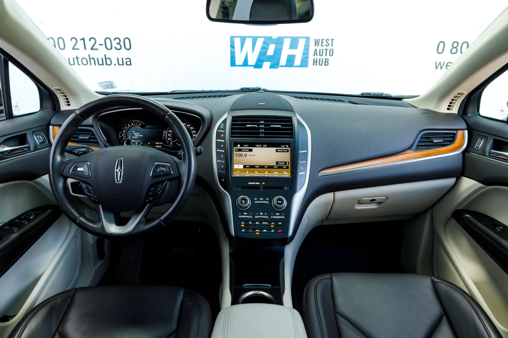 Lincoln MKC 2016 photo 13