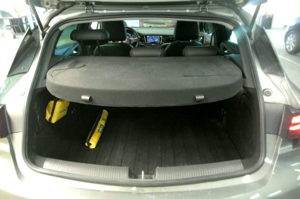 Opel Astra 2020 фото 2