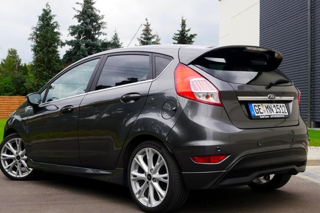 Ford Fiesta 2016 фото 4