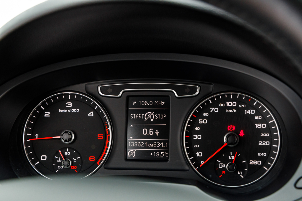 Audi Q3 2012 photo 13