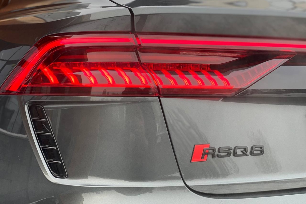 Audi RS Q8 2022 photo 18