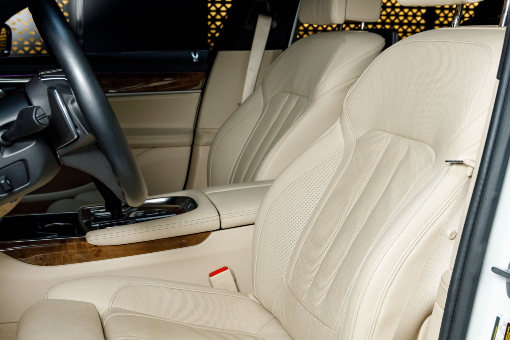 BMW 740 2016 photo 26