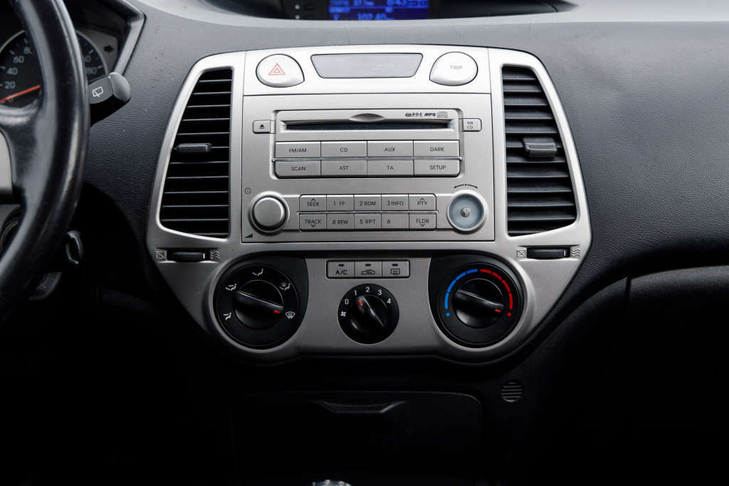 Hyundai i20 фото 12