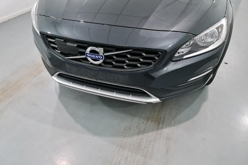 Volvo V60 Cross Country 2017 photo 9