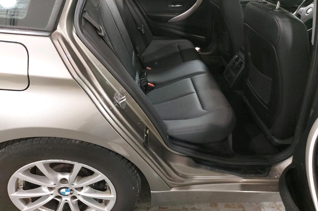 BMW 3er Touring 2016 фото 36