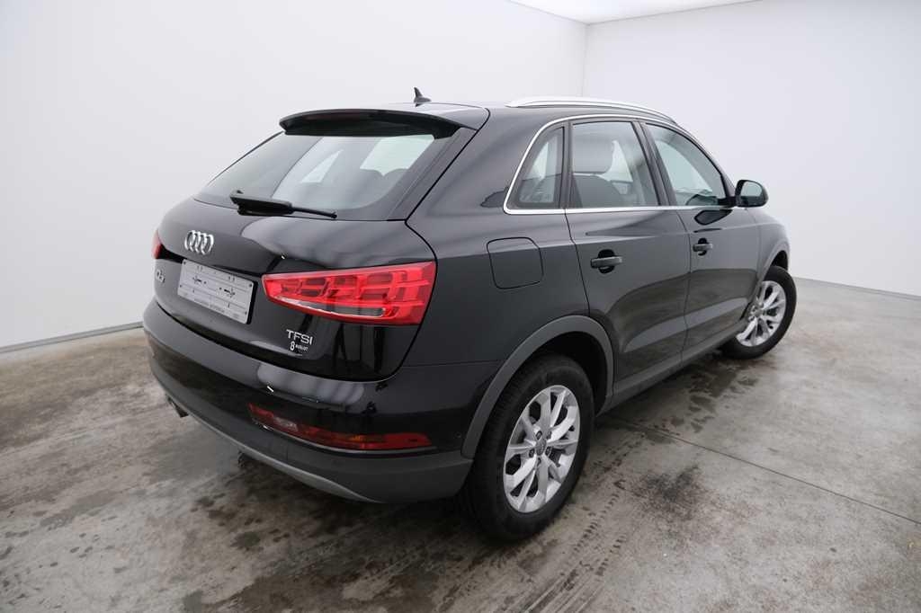 Audi Q3 2017 фото 2