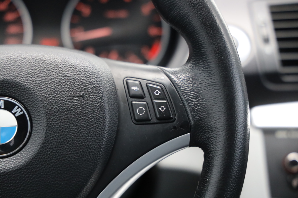 BMW 1 Series 116i 2008 фото 23