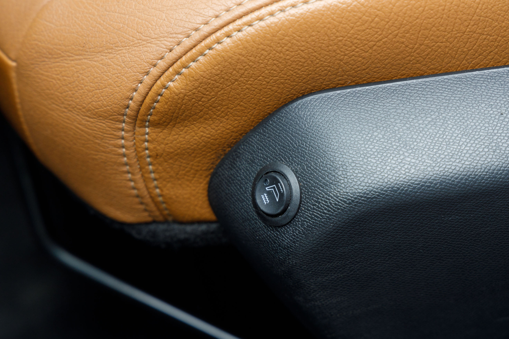 Peugeot 308 2015 фото 20